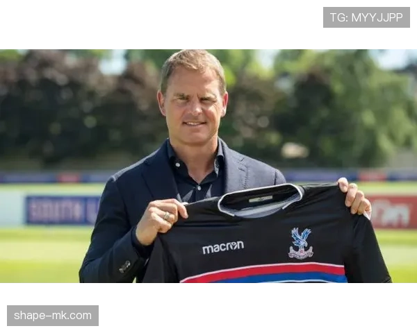 滕哈赫战术蜕变:从防守反击到全攻全守的华丽转身引关注