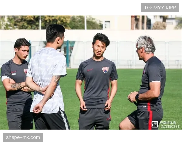 沙勒罗瓦定位球建功，攻防转换提速助球队斩获关键胜利