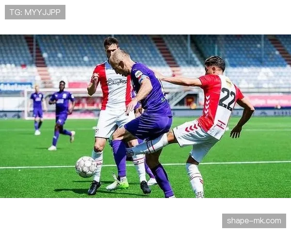 科林斯状态回暖助英超球队逆转取胜，表现稳健成关键先生