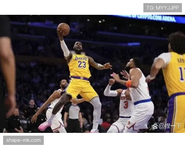 戴维斯状态火热，强势进攻助球队斩获关键胜利