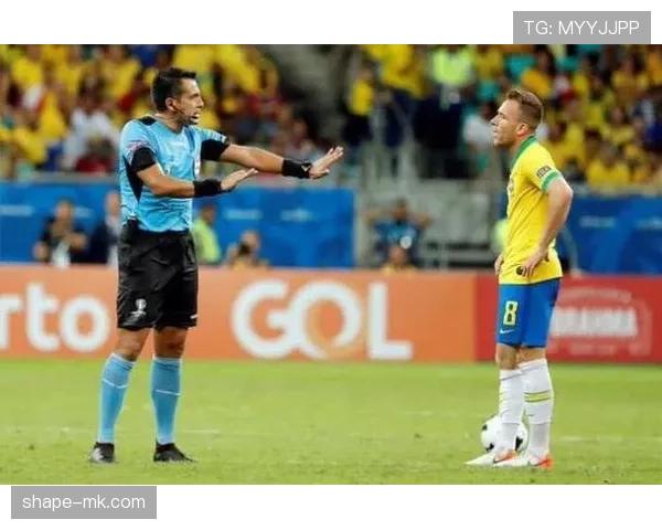 点球双触球判罚真的合理吗？冷门规则全解析