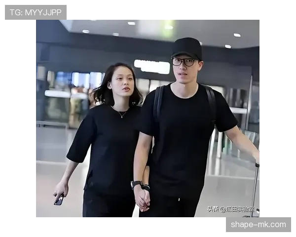 刘翔又晒生活照，家里氛围像私人博物馆，我只能干瞪着手机