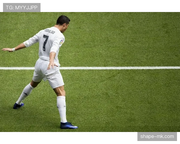 登贝莱又双叒叕迟到训练了，这回连队内罚款都交出花来了？